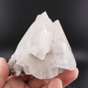 Large White Fan Shaped Calcite Crystal Cluster from Fujuan Province, China / Bladed Calcite / UV Reactive / Self Standing / 4.3 in / 670.5 g