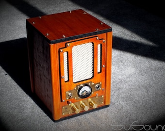 Wzmacniacz gitarowy combo w stylu steampunk