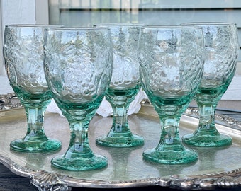 SIX Libby Rock Sharpe Orchard Pattern Goblets in Spanish Green, Heavy Raised Relief Fruit Pattern Goblets, Classic Summer Fall Glassware