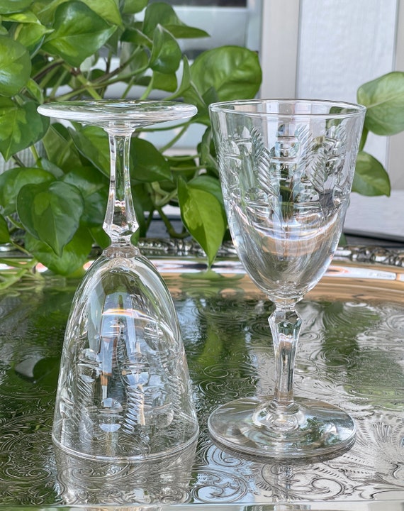 Vintage Nick and Nora Needle Etched Cocktail Glasses, 1950s Retro