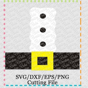 Puede incluir: Una silueta blanca de un muñeco de nieve con tres botones negros y un cinturón amarillo. El texto "SVG/DXF/EPS/PNG Cutting File" está debajo del muñeco de nieve.