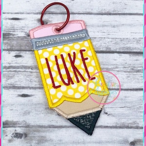 Dans The Hoop Pencil Vertical Tag Digital Machine Broderie Applique Design 5 tailles, étiquette de bagage crayon, étiquette de sac à dos, étiquette de bagage, étiquette de sac