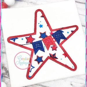 Op de afbeelding: Rode, witte en blauwe stervormige applicatie met een string van vlaggetjes. De vlaggetjes zijn rood, wit en blauw met witte stippen. De ster is omrand met rode draad.