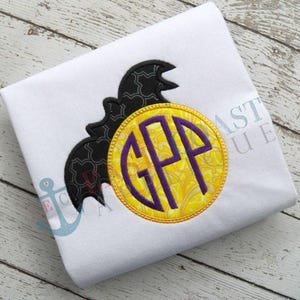 Fledermaus Mond Monogramm Applikation Design, Fledermaus Rahmen Applikation, Maschinenstickerei, Fledermaus Applikation. Fledermaus Mond Applikation