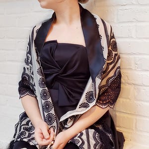 Navy Embroidered Tallit, Lightweight Eyelet Prayer Shawl, Girls Tallis, Ladies Tallis, Womens Tallit for Bat Mitzvah or Wedding