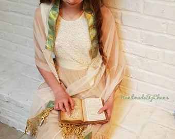 Ivory Net Lace Ladies Tallit, Gold Venetian Fringe, Bat Mitzvah Gift, Tallis