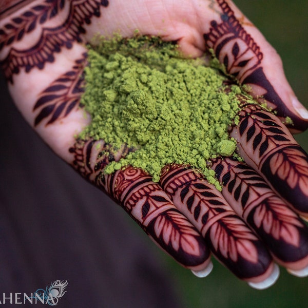 Organic henna powder