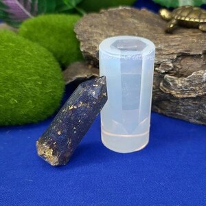 Truncated pointed crystal silicone mold