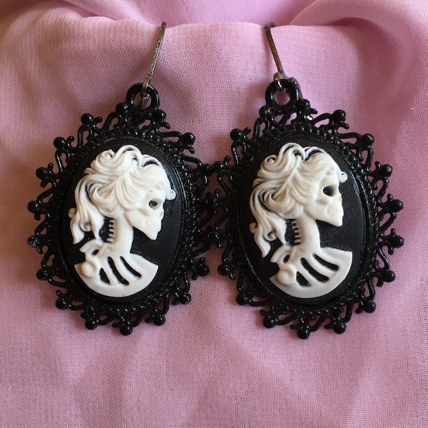 Lovely Gothic Cameos in Stunning Black Victorian Frame Earrings