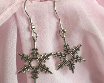 Beautiful Snowflake Earrings - Perfect for Christmas - Gold and Silver Finish