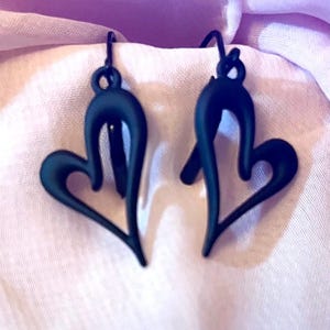 Beautiful Black Heart Earrings