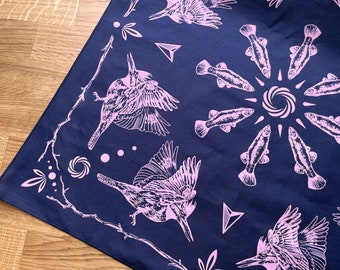 Belted Kingfisher Bandana/Handkerchief/Mask - Kingfisher, Bird, Hunter - Wildlife Men's & Women's Classic Paisley Inspired - 100% Cotton