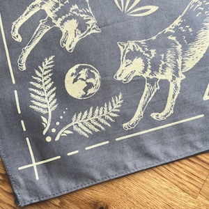 Gray Wolf Bandana/Handkerchief/Mask/Face Covering Wolves Wildlife Men's & Women's Classic Paisley Inspired 100% Cotton Bild 2