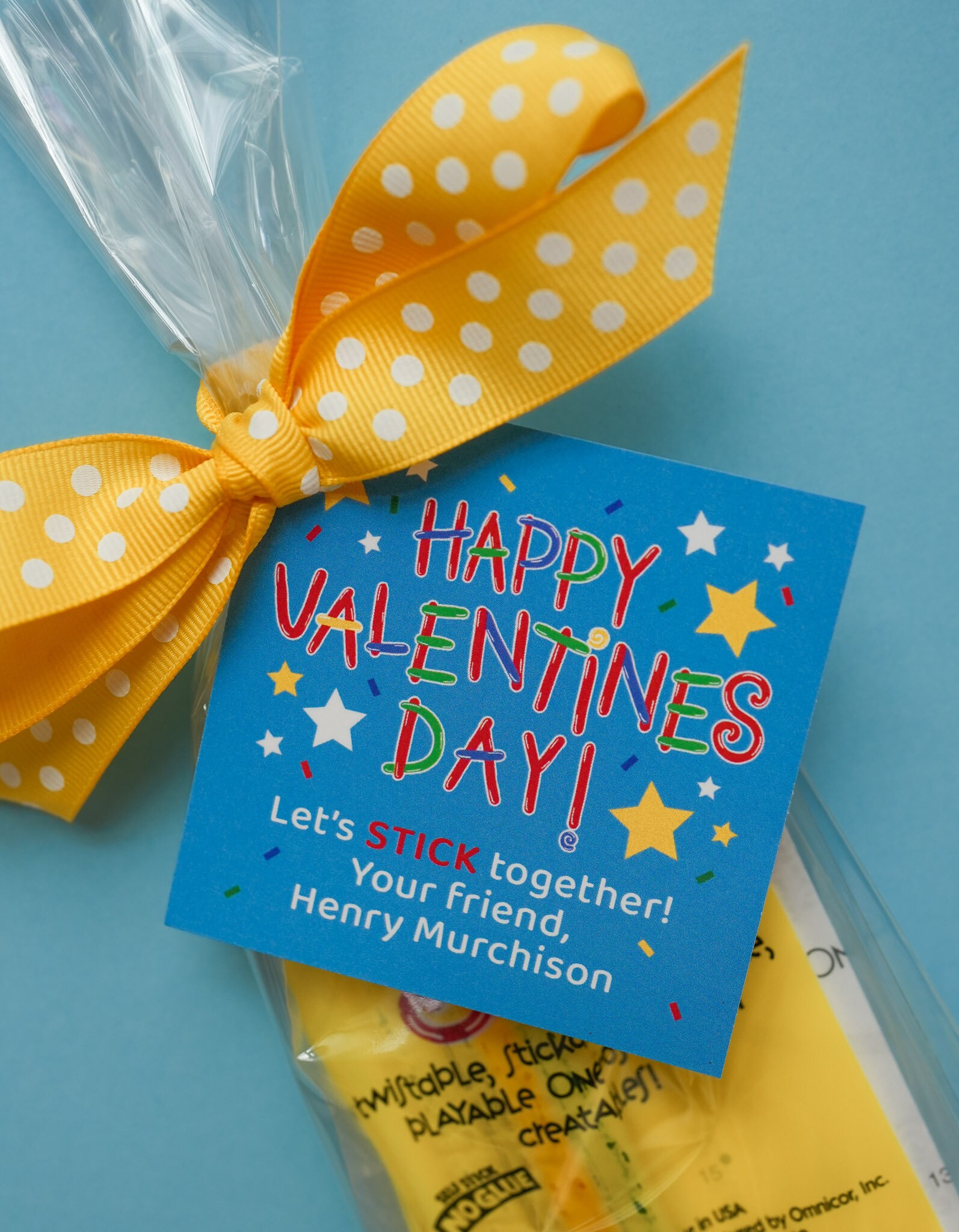 Wikki Stix Valentine's Fun Favors 50 Pak. Valentine's Gifts for Kids and  Kids Classroom Gift Bags. 50 Individually Packaged Paks, each with 8 Wikki
