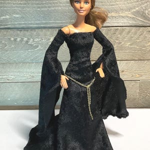 Vestido medieval de veludo preto Panne para boneca fashion de 11,5"