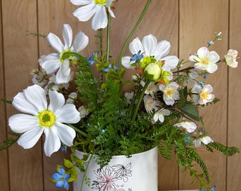 Mothers Day Gift / Floral arrangement for Her/ everyday centerpiece / table arrangement /floral decor/ centerpiece table decor