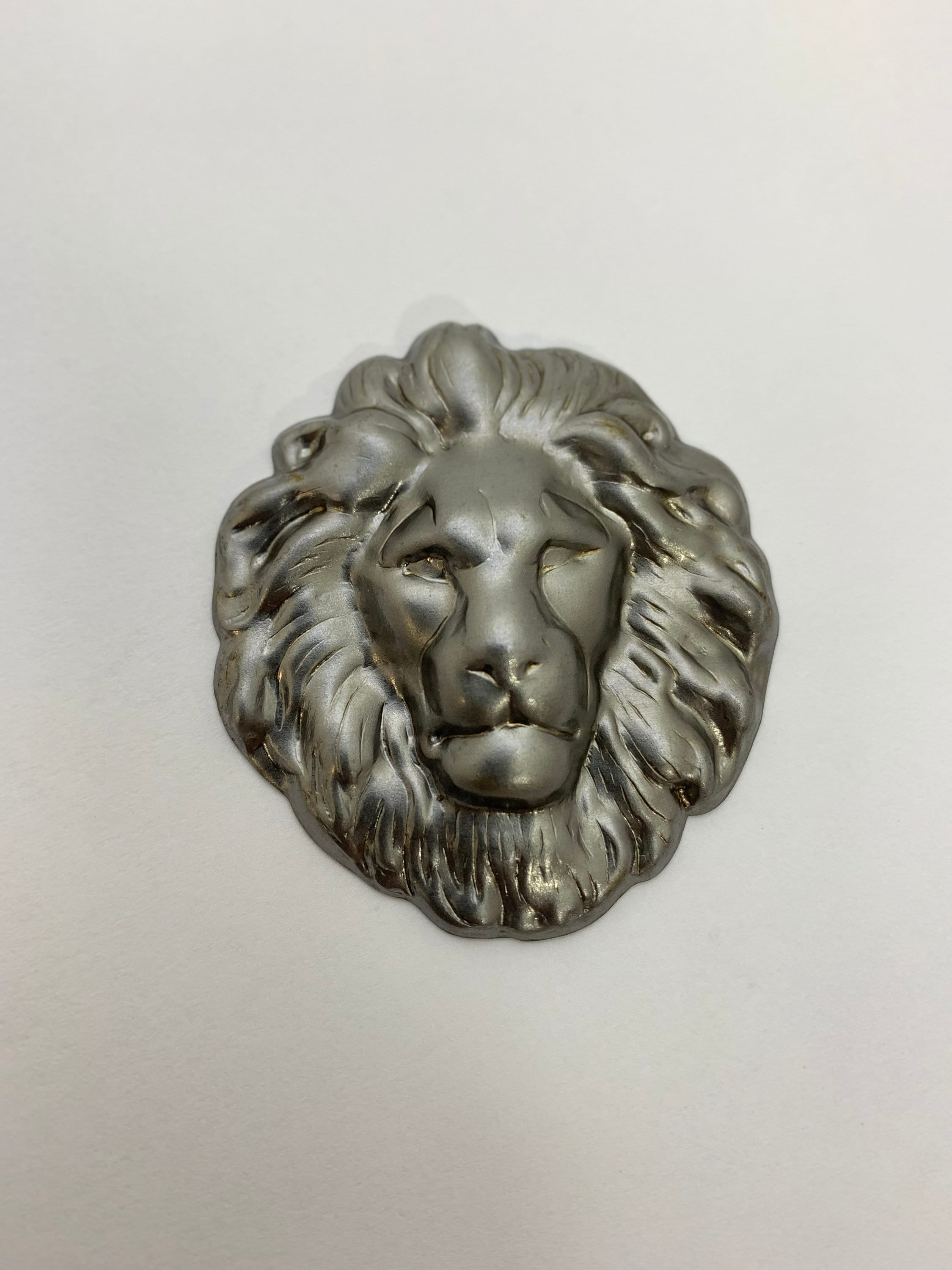 ライオン、の金属製彫刻 2個セット 真鍮、獅子、壁飾り ライオン、の金属製彫刻 2個セット 真鍮、獅子、壁飾り
