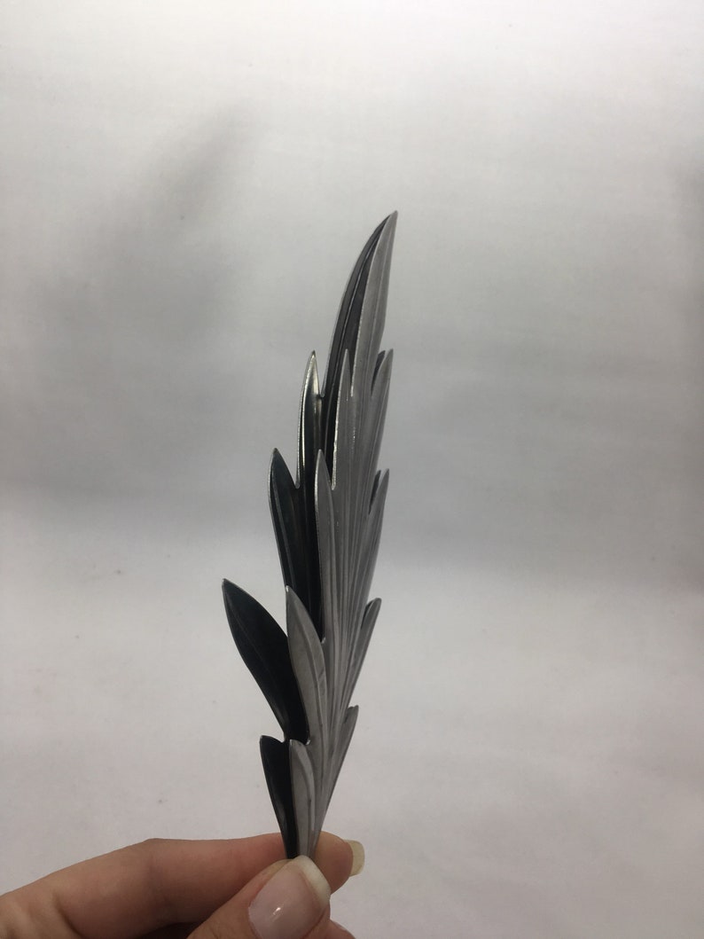 Metal leaf right and left