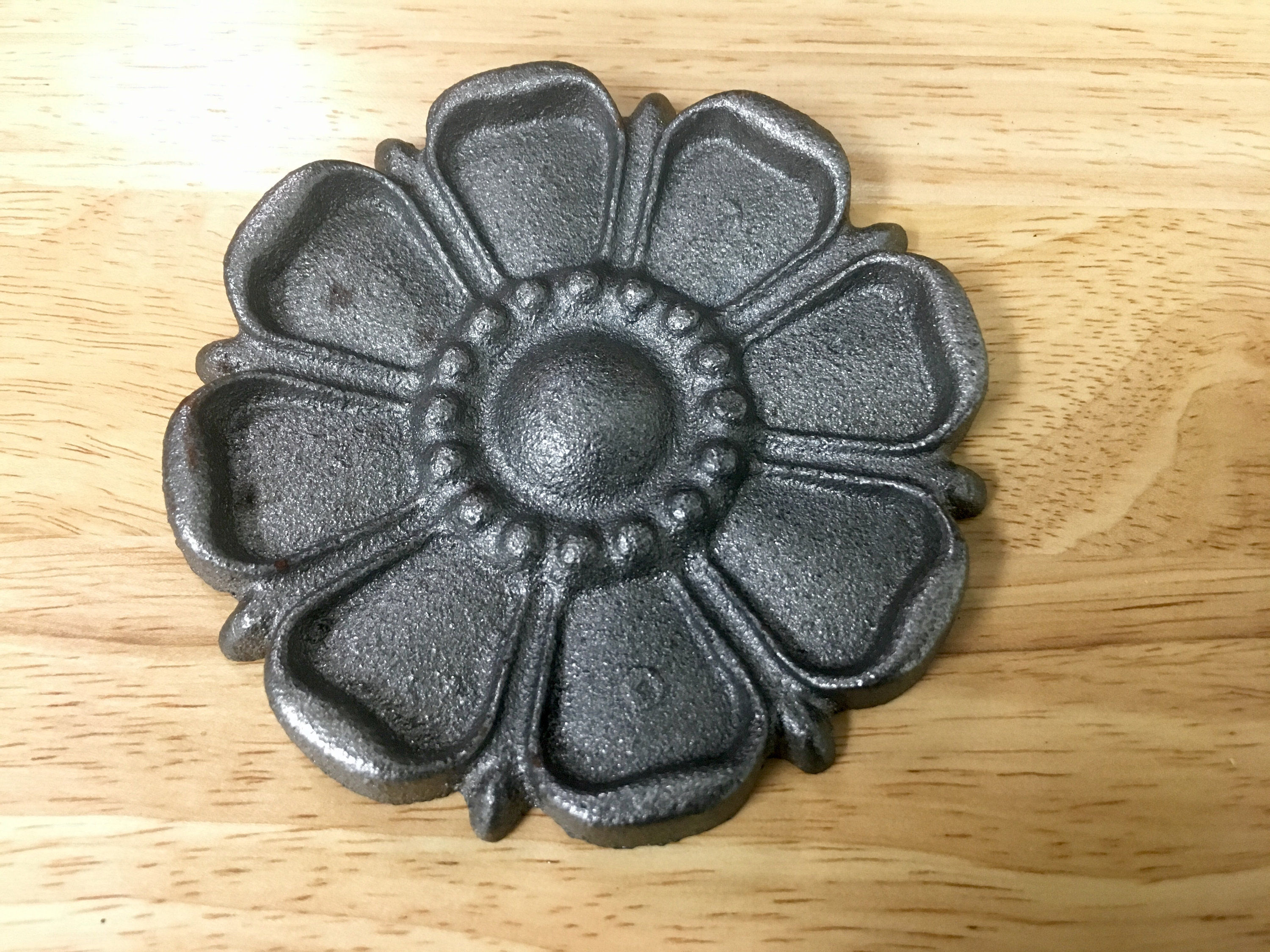 Metal Flower Cast Iron Flower Round Petals 4 Diameter Etsy