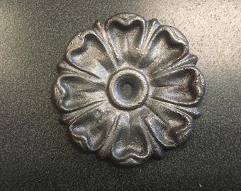 Metal flower, cast steel flower, round petals 3.5" diameter round 1/4 inch hole, onlay cast iron wheel