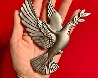 Metal dove flying dove peace love decoration