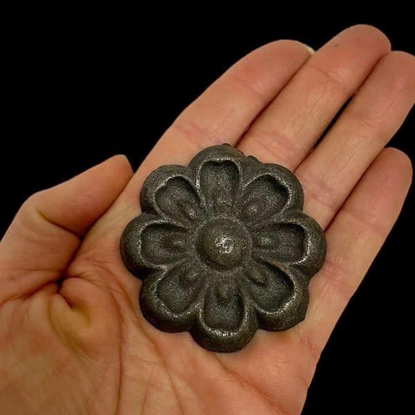 Cast Iron Flower Rossette Metal flower