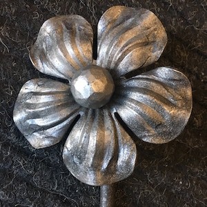 Steel flower with stem | indoor or outdoor tall metal flower