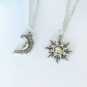 SALE - Set of 2 Sun and Moon Necklace, Couple Necklace, Boyfriend ,Girlfriend , Best Friend Necklaces, Valentine Gift, Christmas Gift.