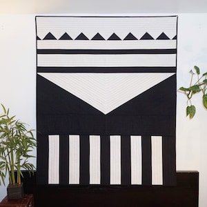 Moderner Schwarz Weiß Quilt Nr. 08
