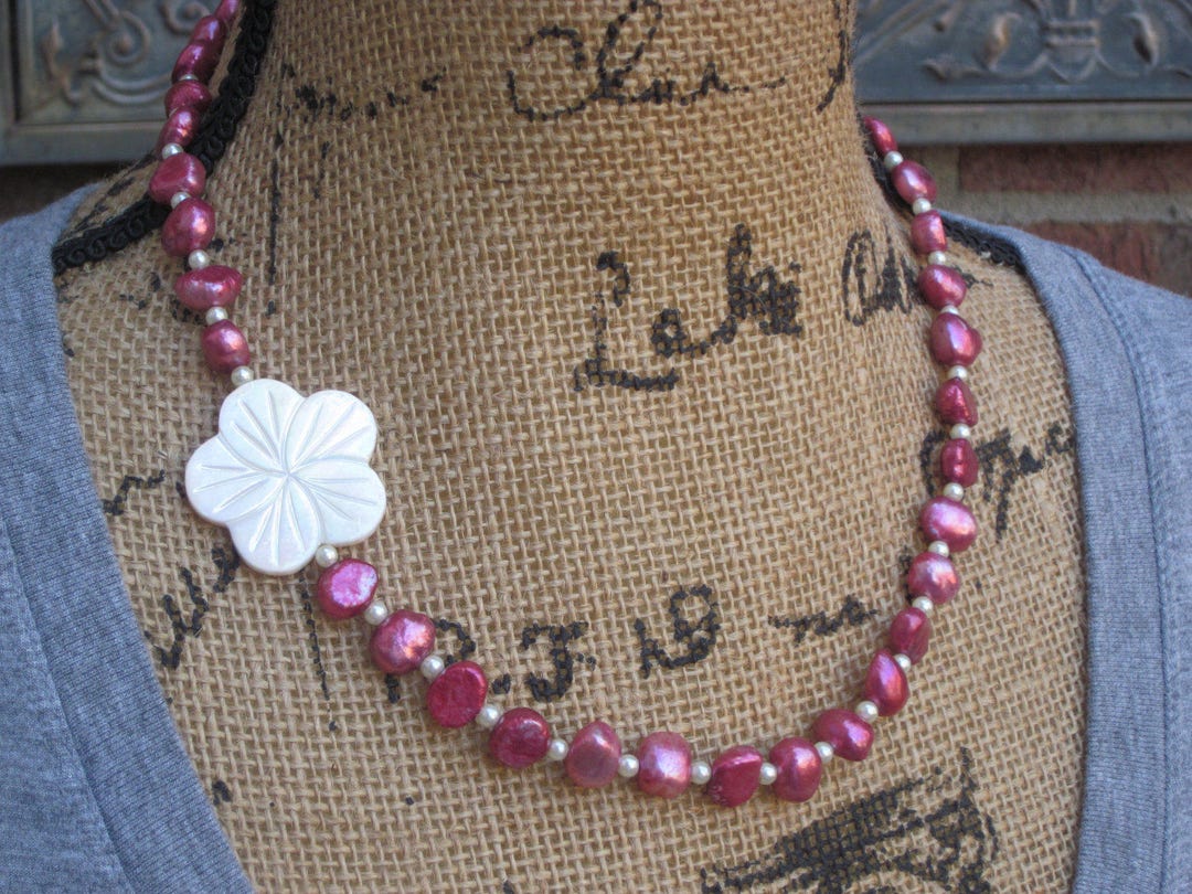 Coastal Mother of Pearl Flower Necklace