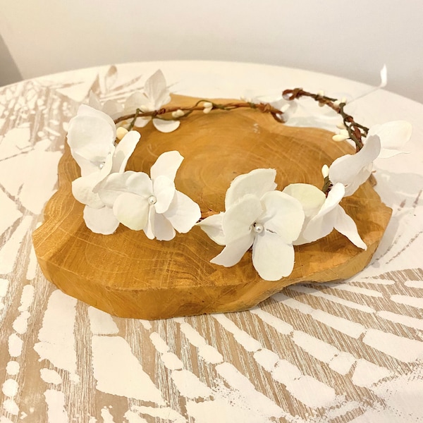 Couronne de fleurs blanches mariage