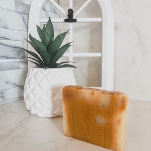 Jabón Artesanal de Cítricos: Naranja, Pomelo Rosa, Mandarina - Jabón Gloriana imagen 1