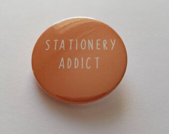 Stationery Addict - 38mm Button Badge - Nifty Notebooks NI
