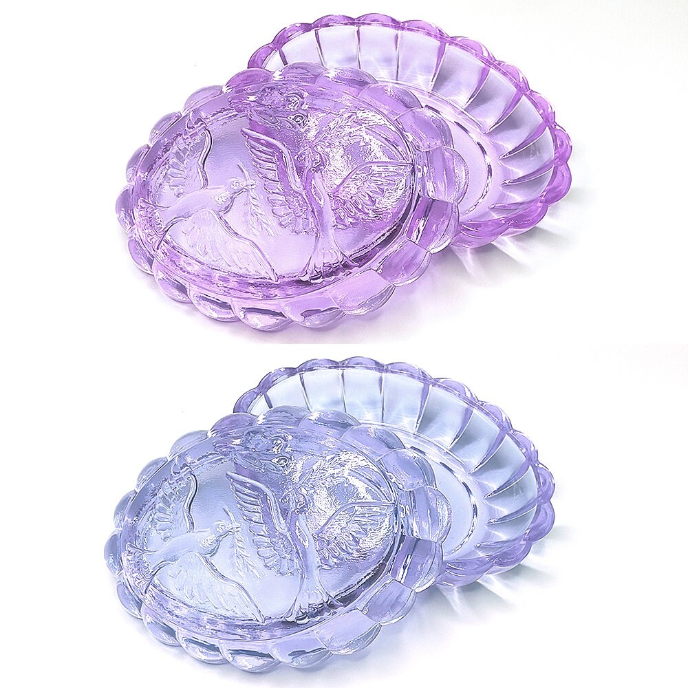 チェコ産アレキサンドライト・ネオジムガラスの置物 - 色が