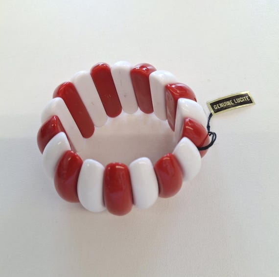 Vintage Lucite Stretcharmband Rot Weiß – Original 80er Jahre – Ungetragen NOS – Elastisches Armband – Retro Schmuck View 4