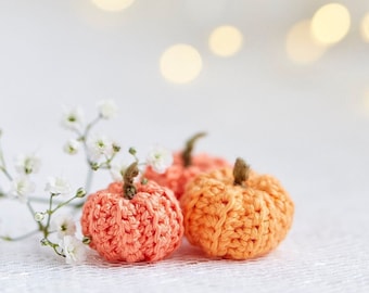 Miniature crochet pumpkin, tiny amigurumi pumpkin, orange crochet mini accessory, Halloween Fall Autumn rustic ornament