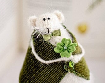 Knitted St Patrick's Day Mouse, Lucky Shamrock, Irish Gift
