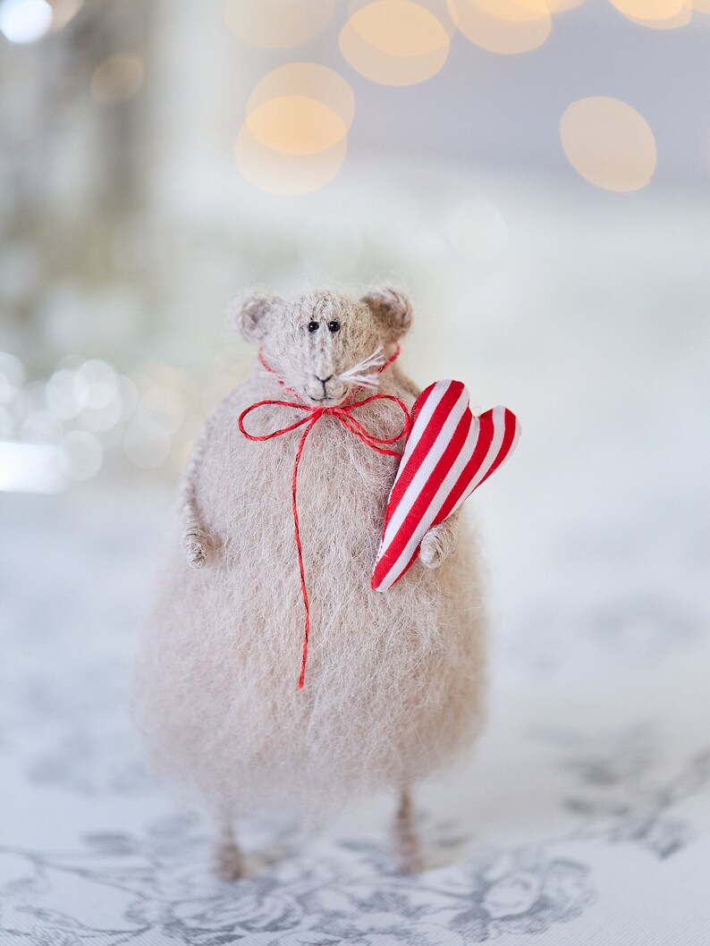 Valentine's Day stuffed mouse with a heart, knitted rat art doll, posable animal figurine, romantic birthday gift for her, thank you gift image 6