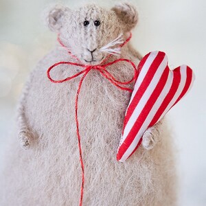 Valentine's Day stuffed mouse with a heart, knitted rat art doll, posable animal figurine, romantic birthday gift for her, thank you gift stripe
