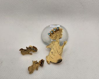 Vintage Gold Tone Praying Child Angel Brooch & Earrings Set