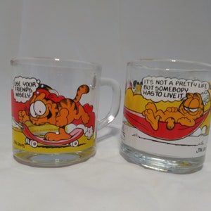 Vintage Set of 1978 Glass Garfield Mugs from McDonald&#39;s