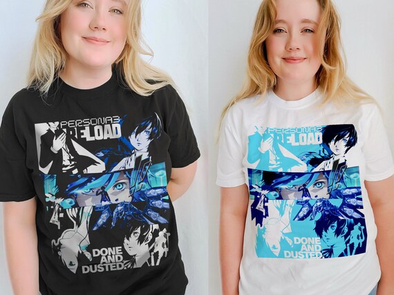 Bir kishi kozgu oldida ozini silkitadi Pavshinodagi fohishalar