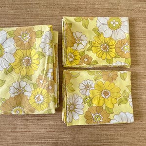 Vintage Fieldcrest Perfection Full Fitted Sheet & Two Pillowcases - 70s Mod Yellow Brown Green Floral