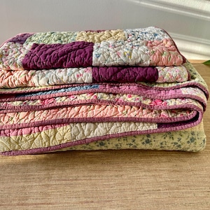 Vintage Bloomingdales Queen Reversible Floral Patchwork Quilt Set