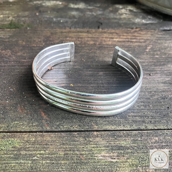 Boho Alpaca Silver Cuff Bracelet - Unique Artisan Gift, Adjustable Boho Style, Stylish Accessories