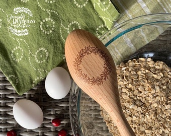 Wreath Wood Spoon / Wreath Design Spoon / Wood Burned Spoon / Floral Kitchen Decor / Mother's Day Gift / Wood Burned Spoon / Country Kitchen