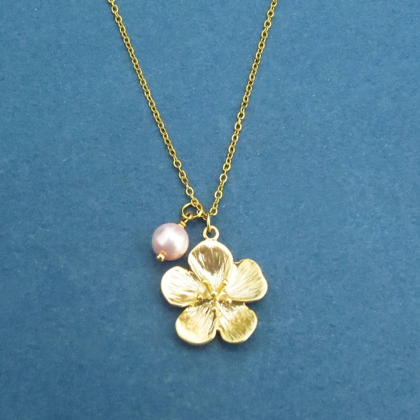 Pearl Blossom Necklace