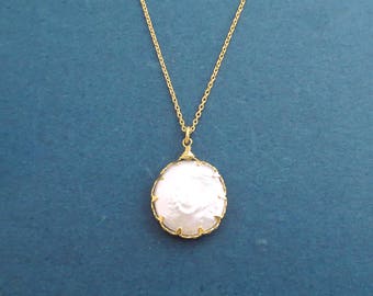 Natural pearl necklace, Mother of Pearl necklace, Gold necklace, Big pearl necklace, Gift for Christmas, Gift for girlfriend, Gift for mom