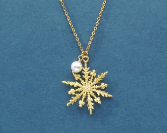 Snow necklace, Snowflake necklace, Pearl necklace, Snow pearl necklace, Snowflake pearl necklace, Winter Necklace, Gift for Christmas