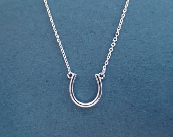 Simple Dainty Horseshoe Gold Silver Necklace, Good luck Necklace, Pendant Necklace, Charm Necklace, Mother's day, Gift for her